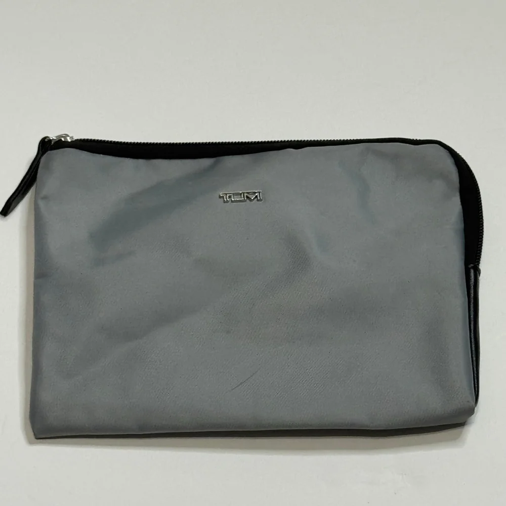 TUMI for Delta Small Gray Zip Pouch Travel Case Toiletry Storage Bag